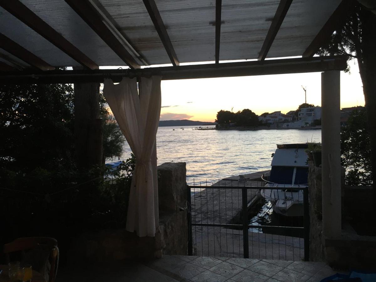 Apartment Jakov With Boat Mooring Zaboric Eksteriør bilde