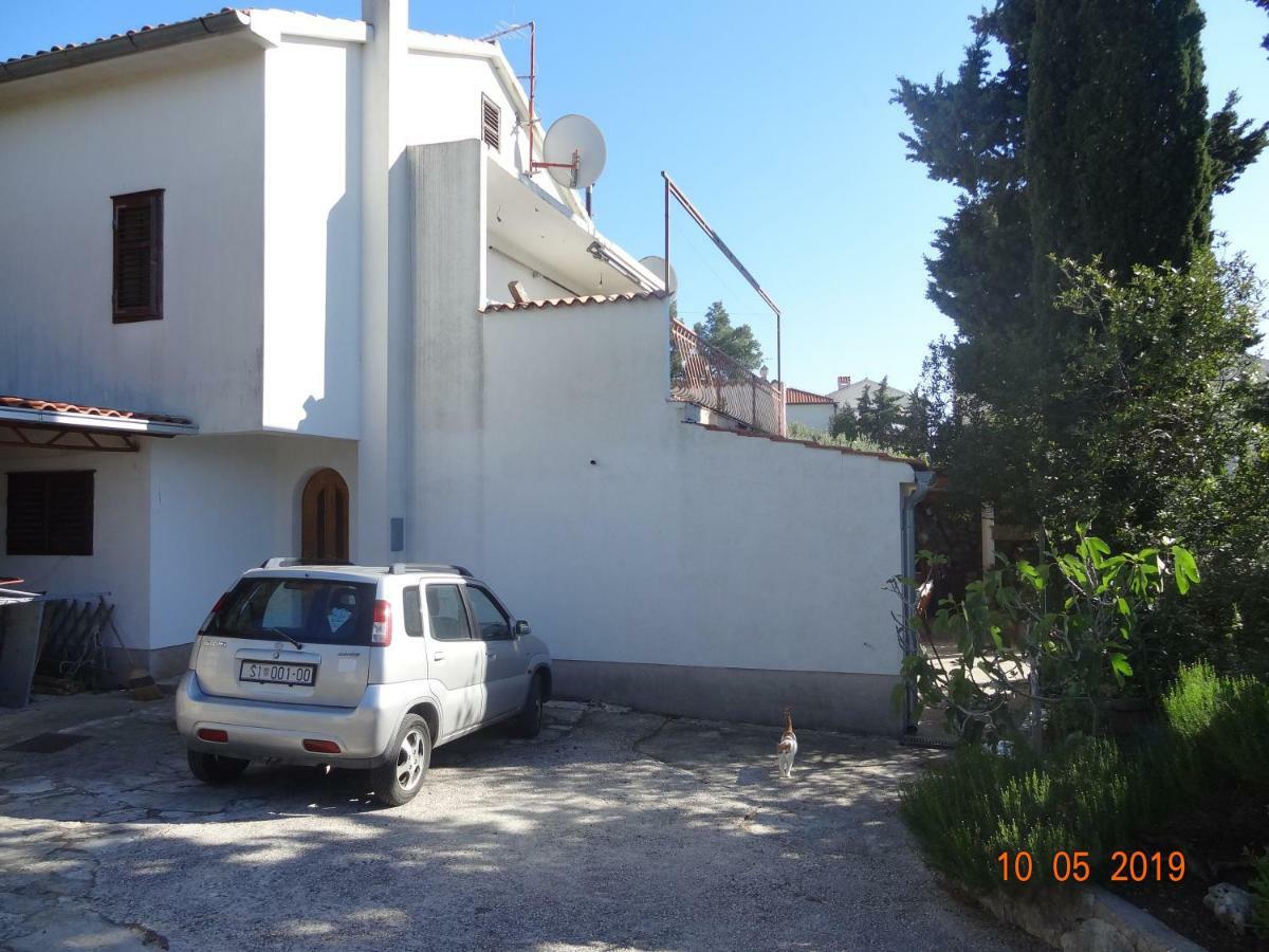 Apartment Jakov With Boat Mooring Zaboric Eksteriør bilde